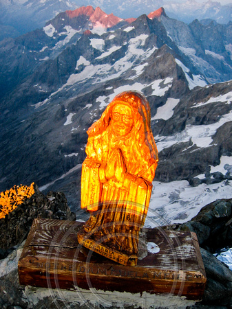 La Vierge au sommet de La Meije